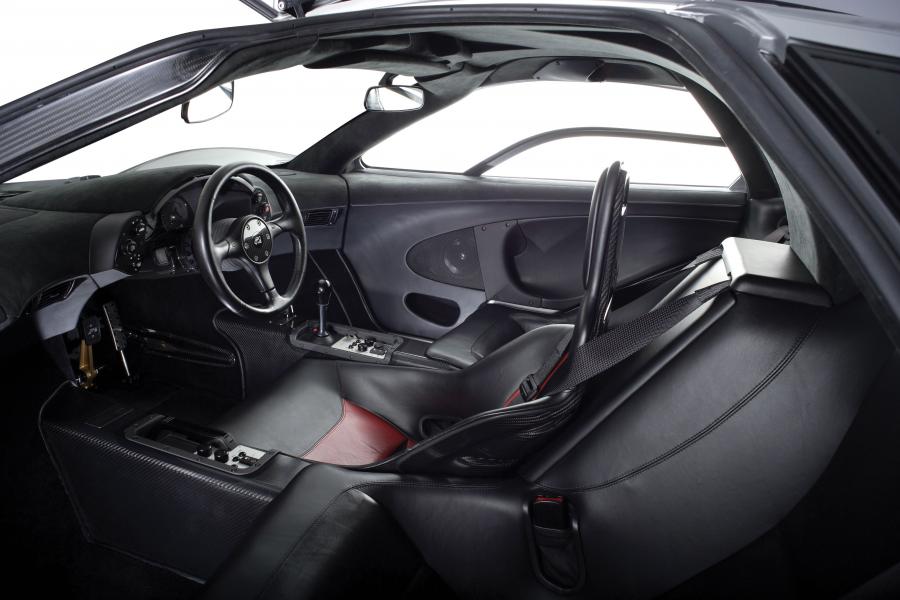  McLaren F1 1997 года  (фото 3 из 5)